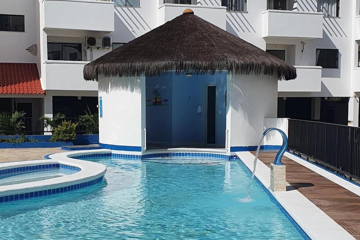 Apto na orla da Praia Grande com piscina e garagem Arraial do Cabo Esterno foto