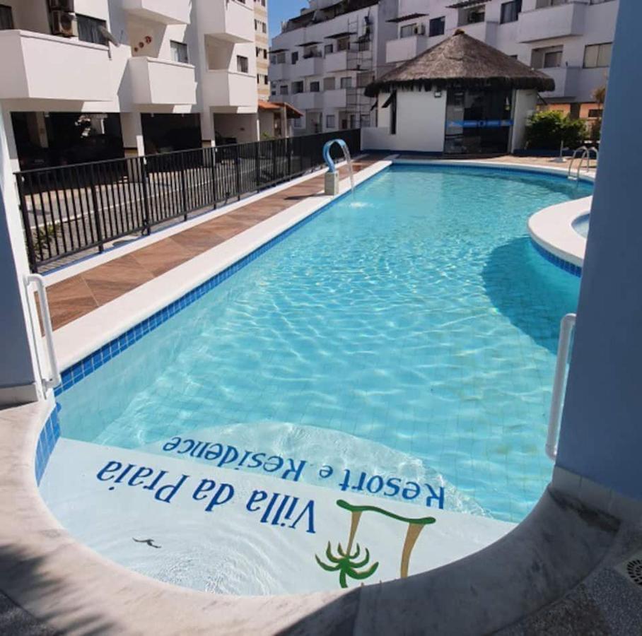 Apto na orla da Praia Grande com piscina e garagem Arraial do Cabo Esterno foto